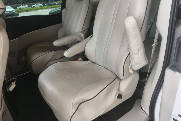Used Buick GL8 2022 Land Business Class 652T Luxury Model Left Rear Seat