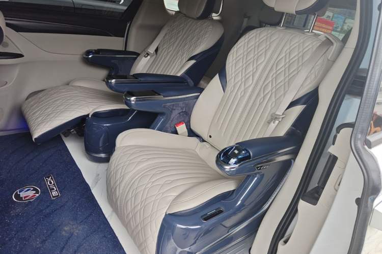 Used Buick GL8 2022 ES Landtrek 653T Comfort Edition Left Rear Seat