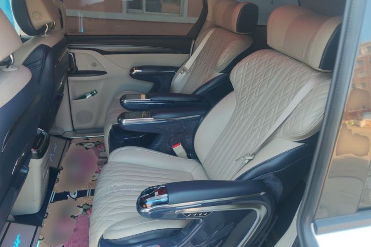 Used Buick GL8 2022 ES Landtrek 653T Comfort Edition Left Rear Seat