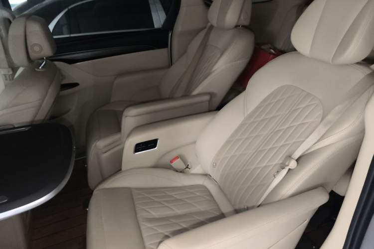 Used Buick GL8 2022 ES Land Cruiser 653T Luxury Model Left Rear Seat