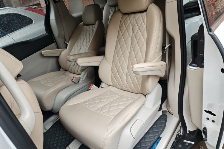 Used Buick GL8 2022 Land Cruiser Executive Class 652T Comfort Model Left Rear Seat