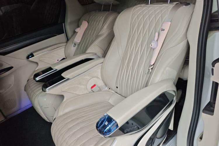 Used Buick GL8 2022 ES Landtrek 653T Comfort Edition Left Rear Seat