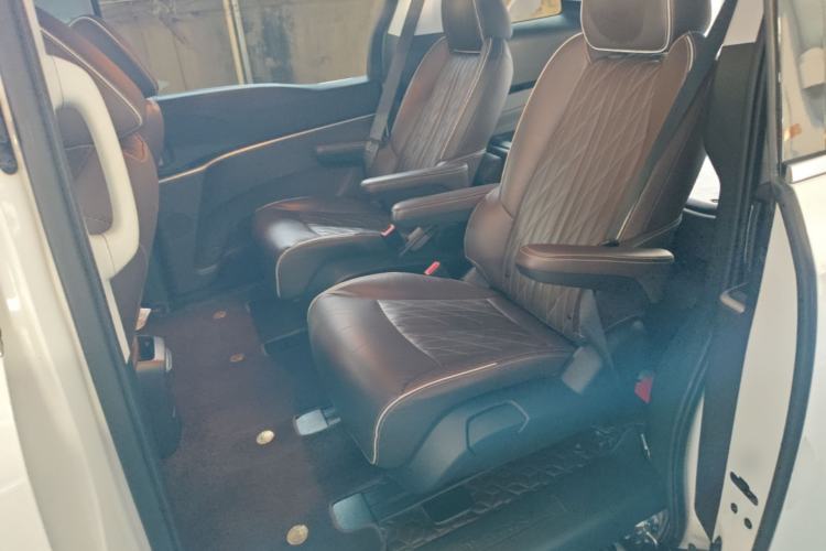 Used Buick GL8 2022 Land Business Class 652T Luxury Model Left Rear Seat