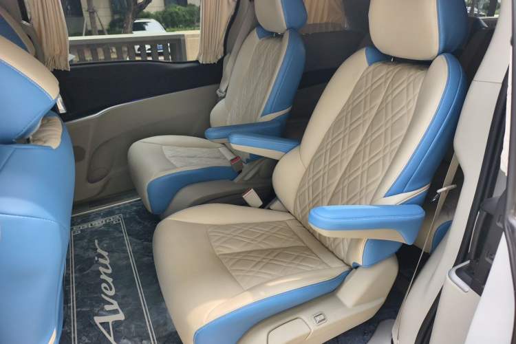 Used Buick GL8 2022 Land Cruiser Executive Class 652T Comfort Model Left Rear Seat