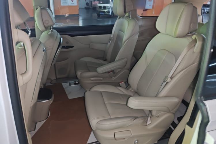 Used Buick GL8 2022 ES Landtrek 653T Luxury Edition Left Rear Seat