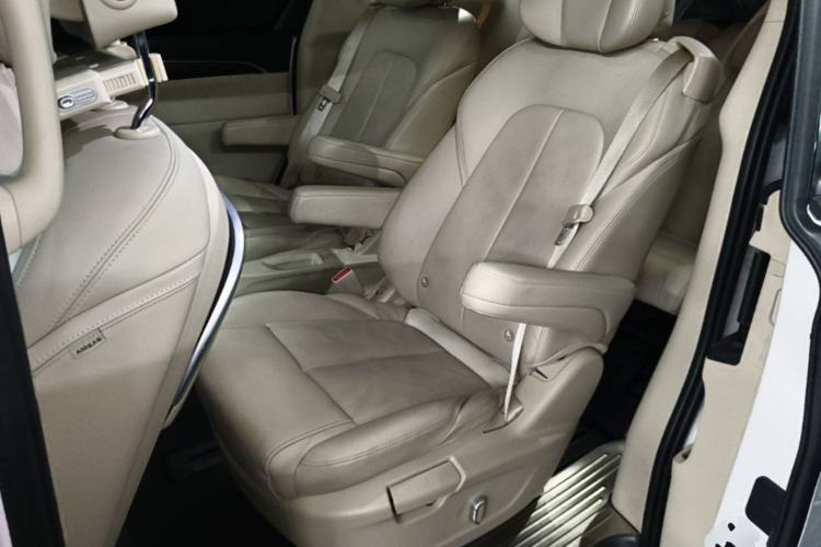Used Buick GL8 2022 ES Landtrek 653T Luxury Edition Left Rear Seat