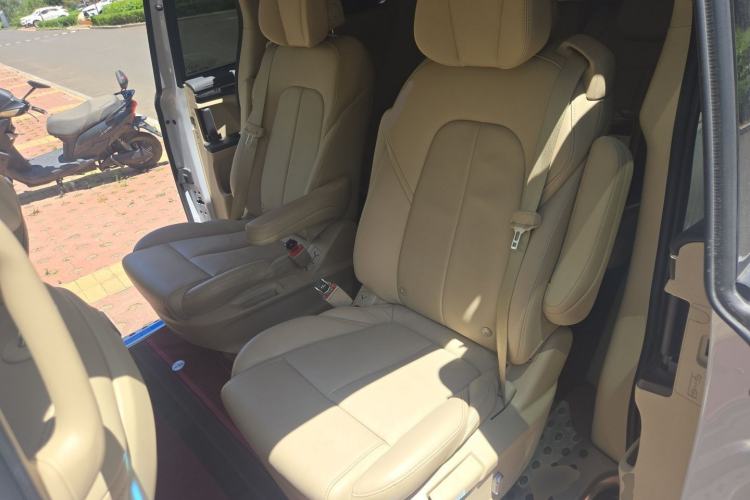 Used Buick GL8 2022 ES Landtrek 653T Luxury Edition Left Rear Seat