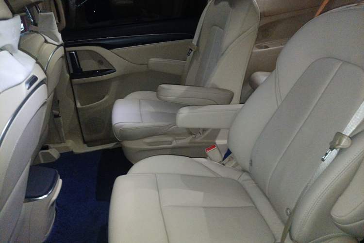 Used Buick GL8 2022 ES Landtrek 653T Luxury Edition Left Rear Seat