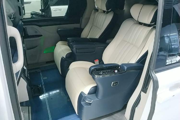 Used Buick GL8 2022 ES Landtrek 653T Comfort Edition Left Rear Seat