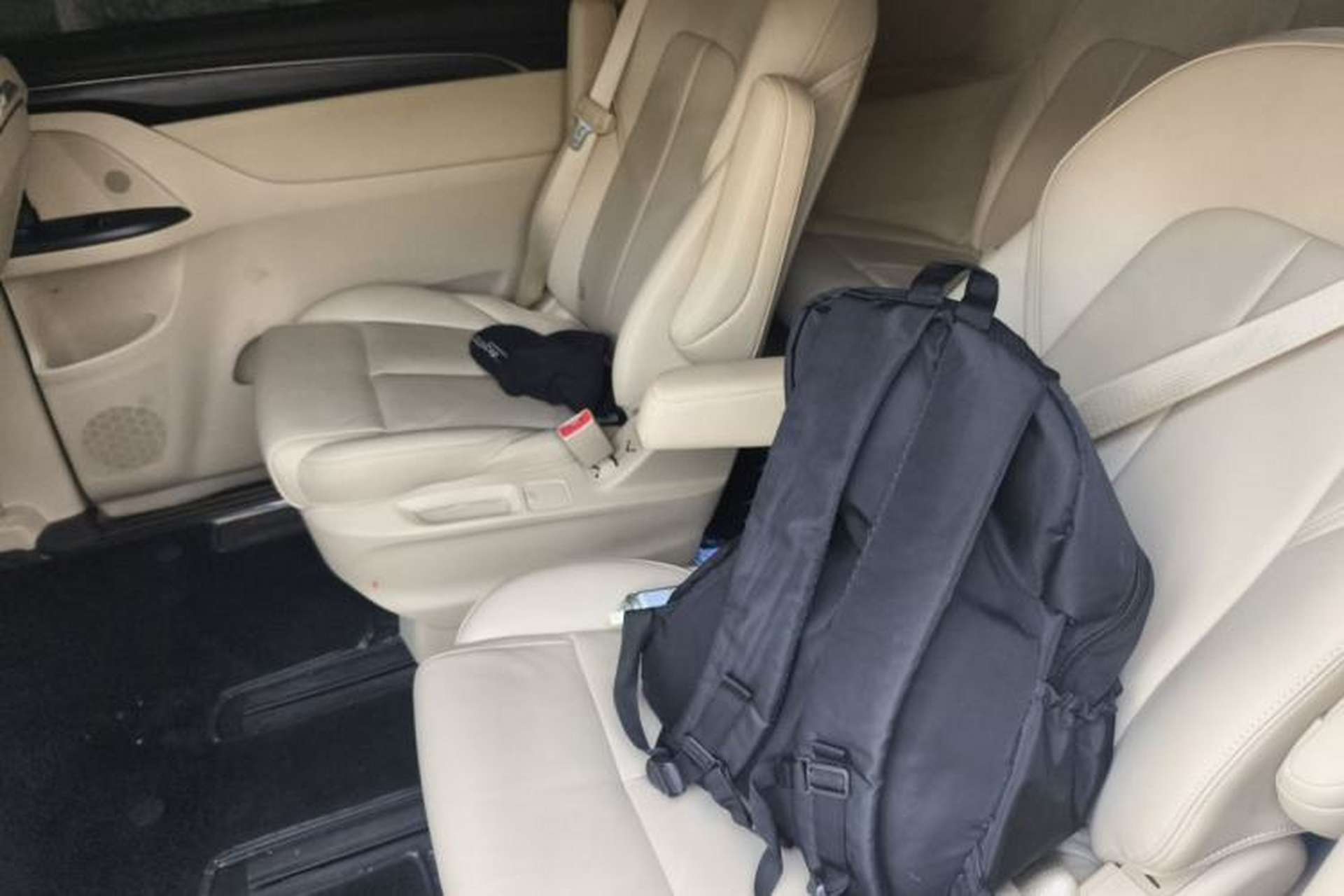 Used Buick GL8 2022 ES Landtrek 653T Luxury Edition Left Rear Seat