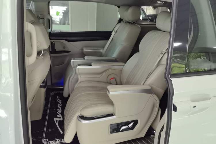 Used Buick GL8 2022 ES Landtrek 653T Comfort Edition Left Rear Seat