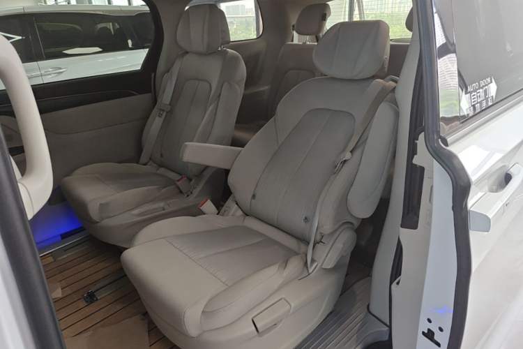Used Buick GL8 2022 ES Landtrek 653T Comfort Edition Left Rear Seat
