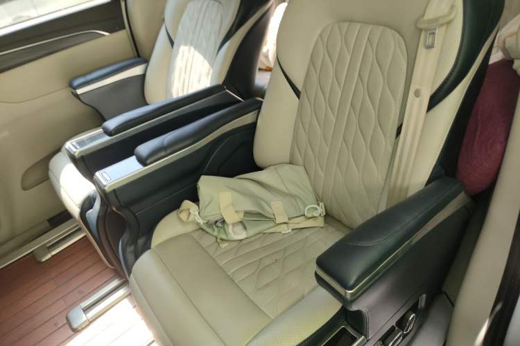 Used Buick GL8 2022 ES Landtrek 653T Comfort Edition Left Rear Seat