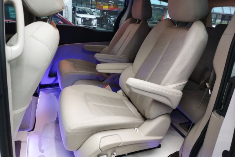 Used Buick GL8 2022 Land Cruiser Executive Class 652T Comfort Model Left Rear Seat
