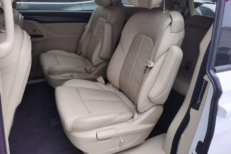 Used Buick GL8 2022 ES Landtrek 653T Luxury Edition Left Rear Seat