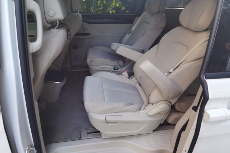 Used Buick GL8 2022 ES Landtrek 653T Comfort Edition Left Rear Seat