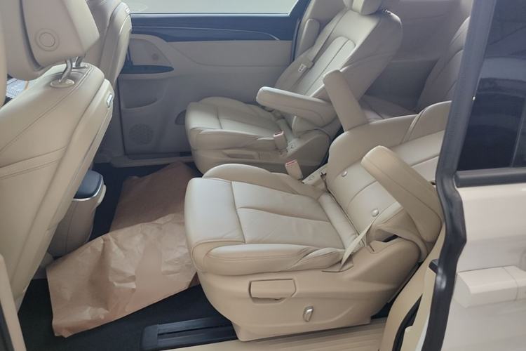 Used Buick GL8 2022 ES Landtrek 653T Luxury Edition Left Rear Seat