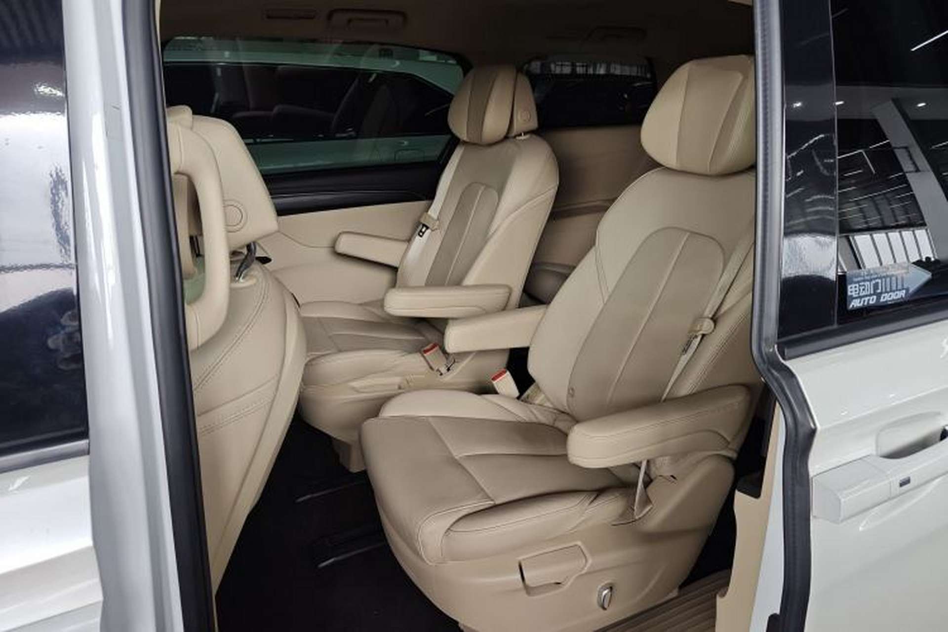 Used Buick GL8 2022 ES Landtrek 653T Luxury Edition Left Rear Seat