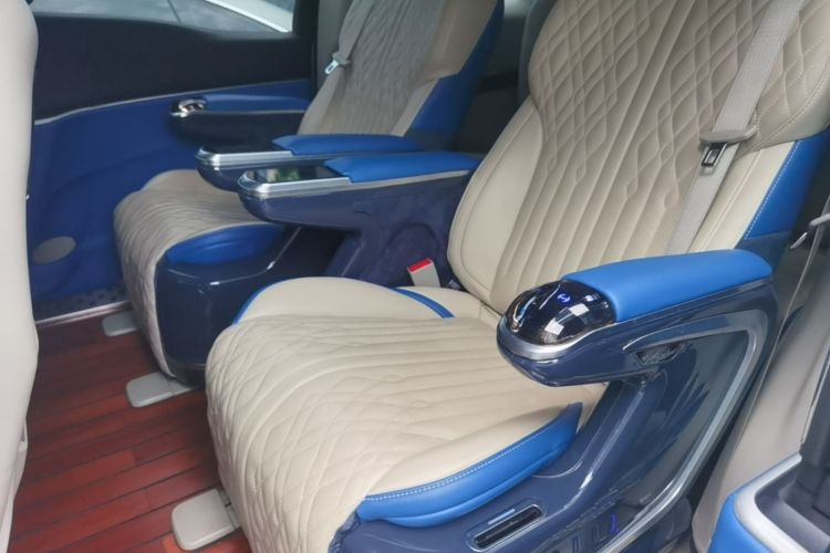 Used Buick GL8 2022 Land Cruiser Executive Class 652T Comfort Model Left Rear Seat