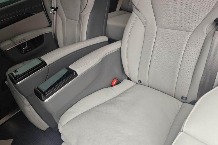 Used Buick GL8 2022 ES Landtrek 653T Comfort Edition Left Rear Seat