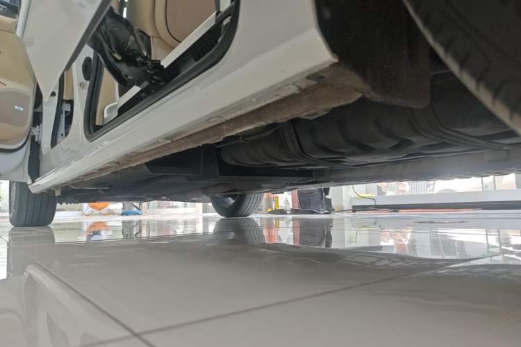 Used Buick GL8 2022 ES Landtrek 653T Flagship Model Left Side Sill