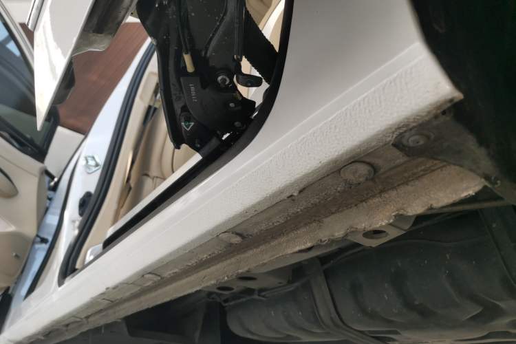 Used Buick GL8 2022 ES Landtrek 653T Smart Flagship Model Left Side Sill