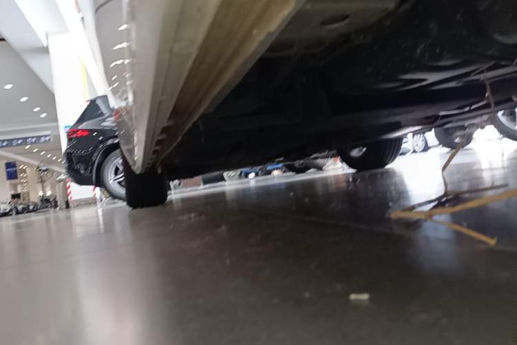Used Buick GL8 2022 ES Landtrek 653T Luxury Edition Left Side Sill