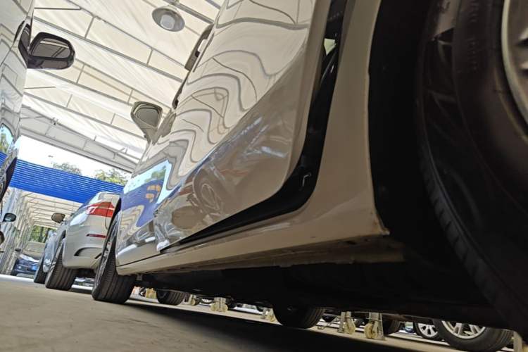 Used Buick GL8 2022 ES Landtrek 653T Luxury Edition Left Side Sill