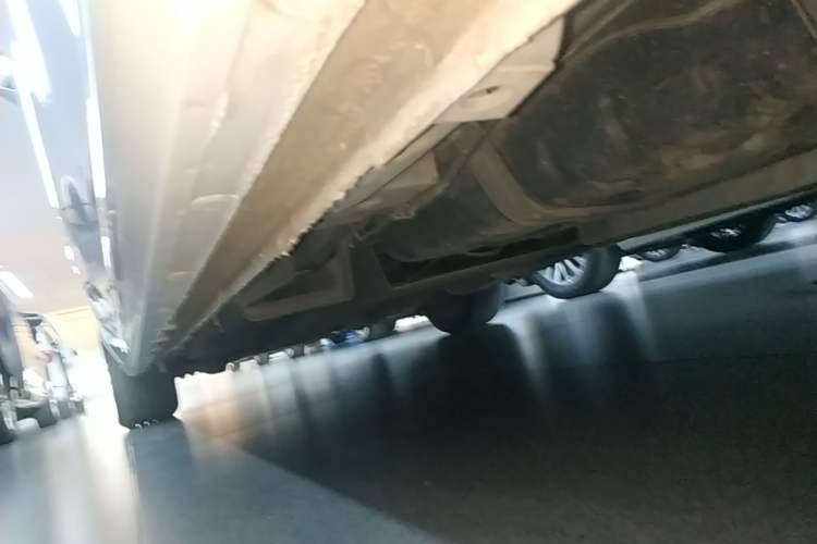 Used Buick GL8 2022 ES Landtrek 653T Luxury Edition Left Side Sill