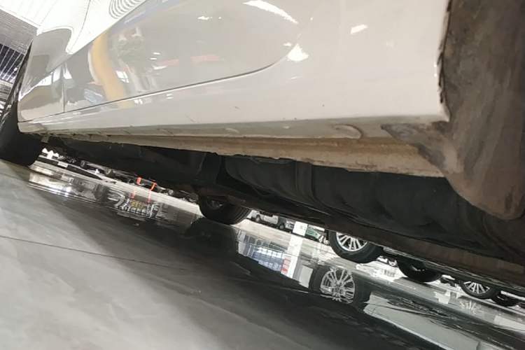 Used Buick GL8 2022 ES Landtrek 653T Comfort Edition Left Side Sill