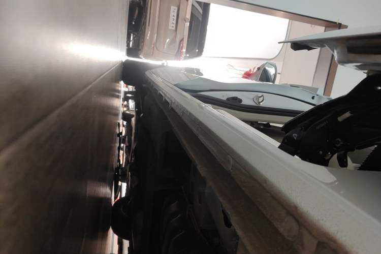 Used Buick GL8 2022 ES Landtrek 653T Comfort Edition Left Side Sill