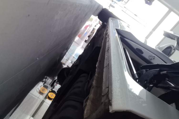 Used Buick GL8 2022 ES Landtrek 653T Comfort Edition Left Side Sill