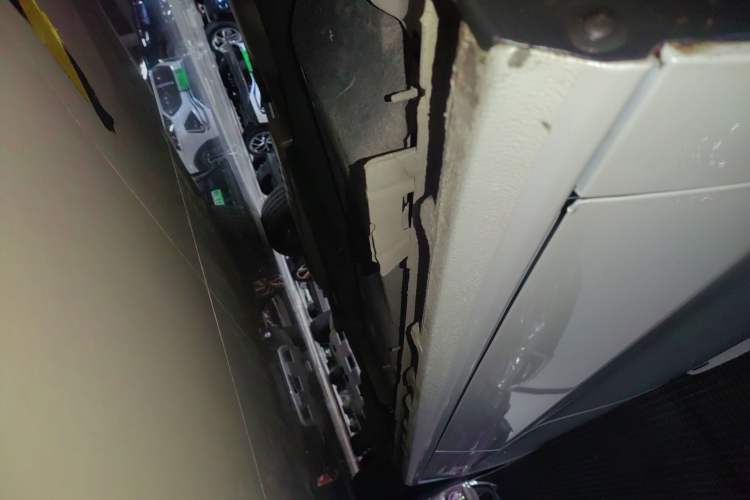 Used Buick GL8 2022 ES Landtrek 653T Luxury Edition Left Side Sill