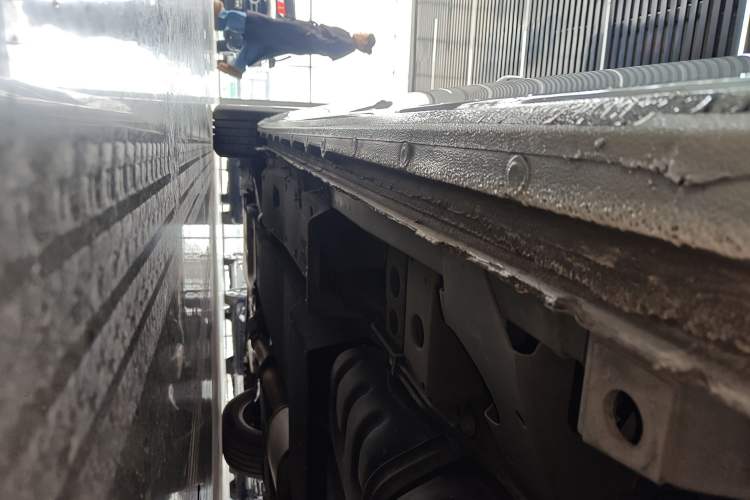 Used Buick GL8 2022 ES Landtrek 653T Luxury Edition Left Side Sill