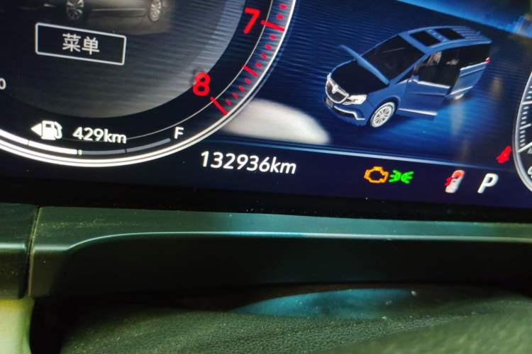 Used Buick GL8 2022 ES Landtrek 653T Comfort Edition Odometer Close Up