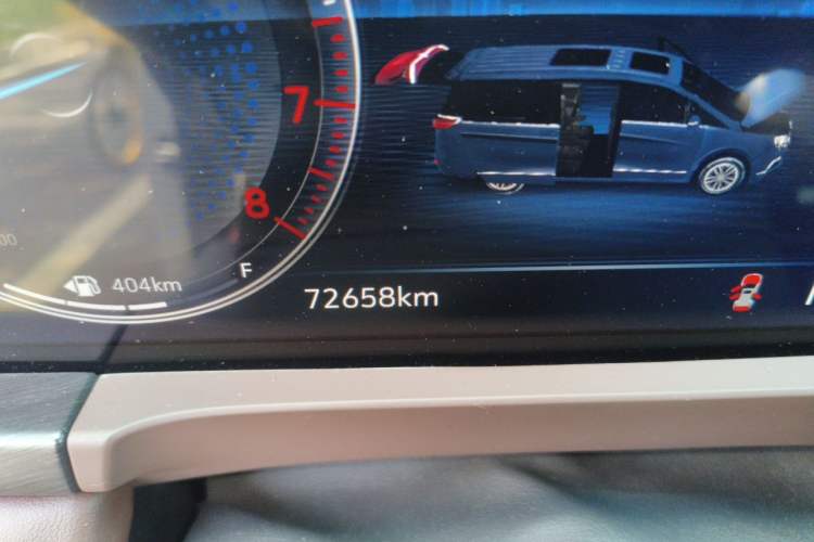 Used Buick GL8 2022 ES Landtrek 653T Comfort Edition Odometer Close Up