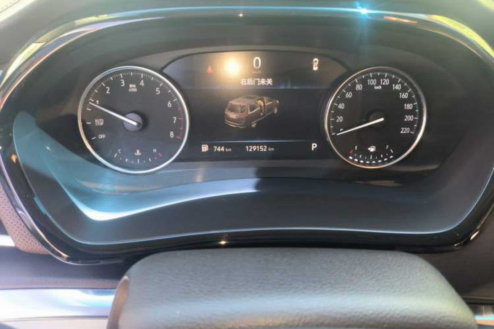 Used Buick GL8 2022 Land Business Class 652T Luxury Model Odometer Close Up
