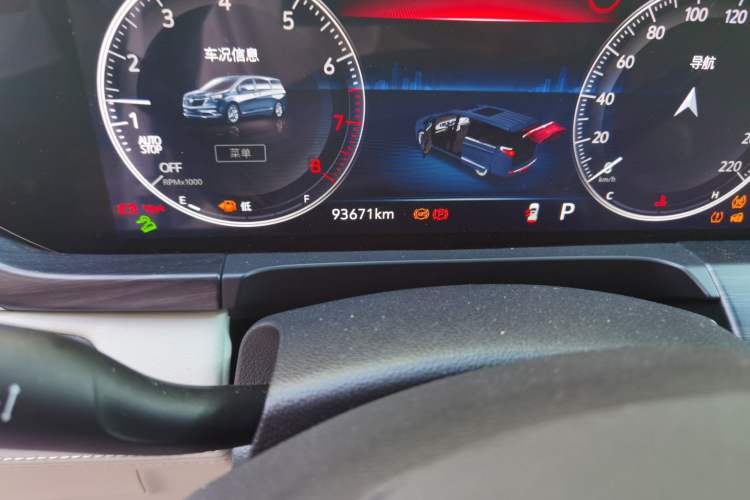 Used Buick GL8 2022 ES Landtrek 653T Comfort Edition Odometer Close Up