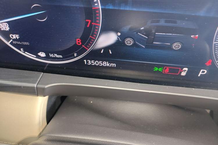 Used Buick GL8 2022 ES Landtrek 653T Luxury Edition Odometer Close Up