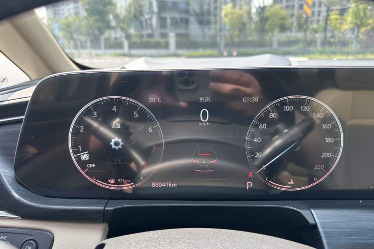 Used Buick GL8 2022 ES Landtrek 653T Luxury Edition Odometer Close Up