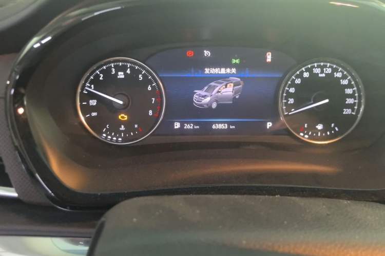Used Buick GL8 2022 Land Business Class 652T Luxury Model Odometer Close Up
