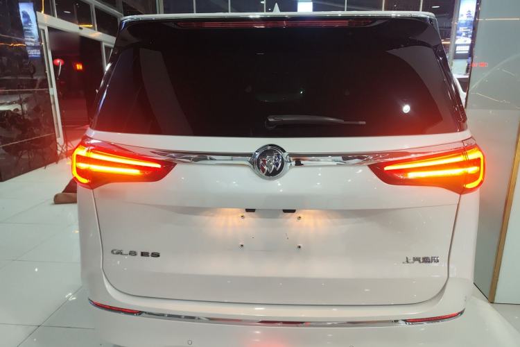 Used Buick GL8 2022 ES Land Cruiser 653T Luxury Model Rear