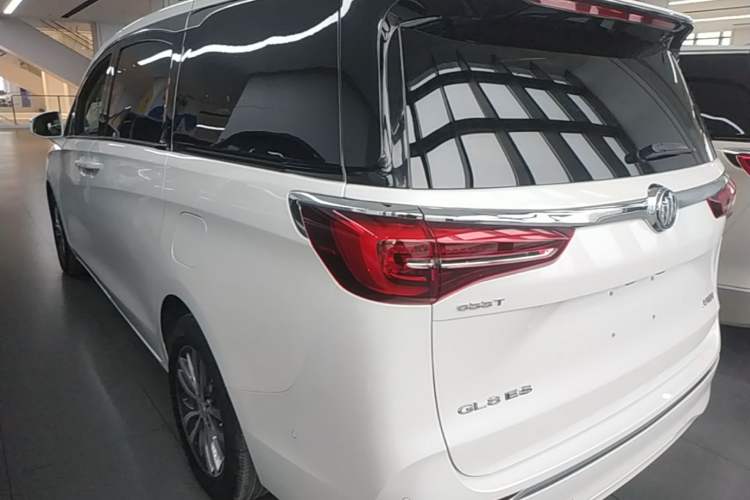 Used Buick GL8 2022 ES Landtrek 653T Luxury Edition Rear Left 45 Deg