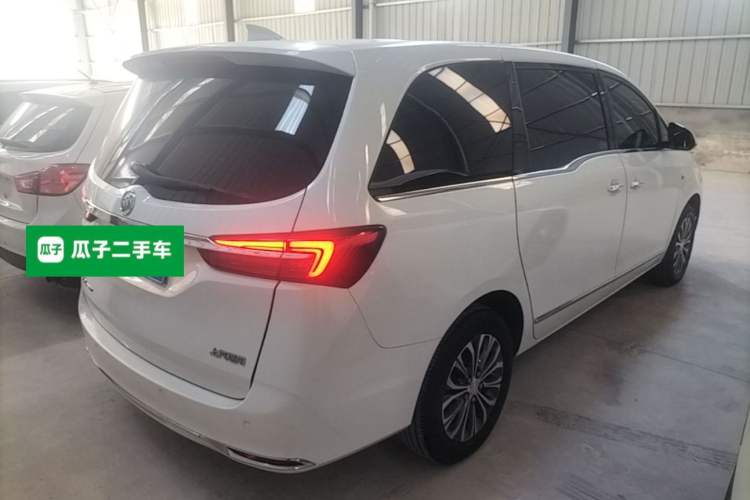 Used Buick GL8 2022 Land Business Class 652T Luxury Model Rear Right 45 Deg