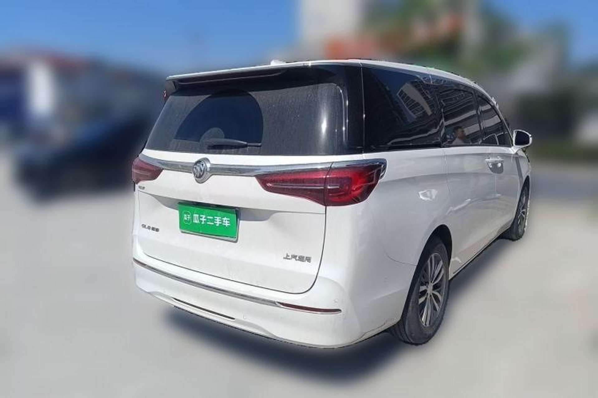 Used Buick GL8 2022 ES Landtrek 653T Luxury Edition Rear Right 45 Deg