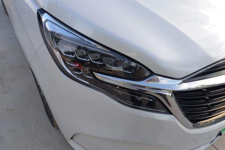Used Buick GL8 2022 ES Land Cruiser 653T Luxury Model Right Front Headlight