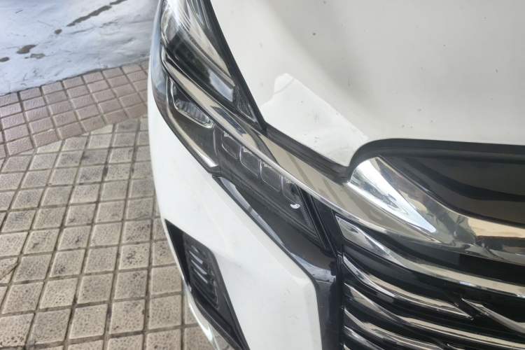 Used Buick GL8 2022 Land Business Class 652T Luxury Model Right Front Headlight