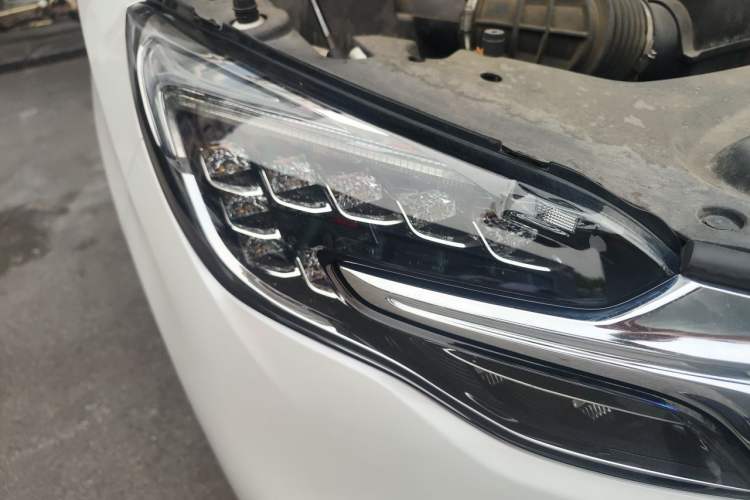 Used Buick GL8 2022 ES Landtrek 653T Luxury Edition Right Front Headlight