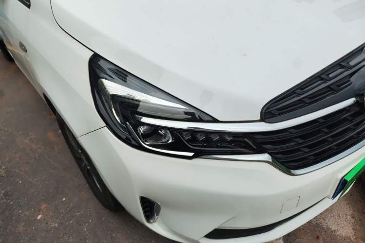 Used Buick GL8 2022 Land Cruiser Executive Class 652T Comfort Model Right Front Headlight