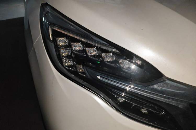 Used Buick GL8 2022 ES Landtrek 653T Comfort Edition Right Front Headlight